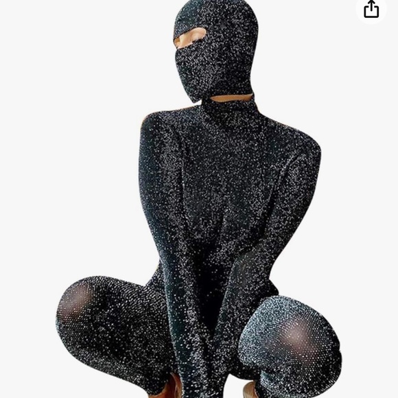 Shimmery jumpsuit with face covering - Picture 3 of 3